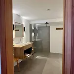 The Salt Townhouse Ξενοδοχείο με διαμερίσματα
