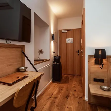 アパートホテル The Salt Townhouse