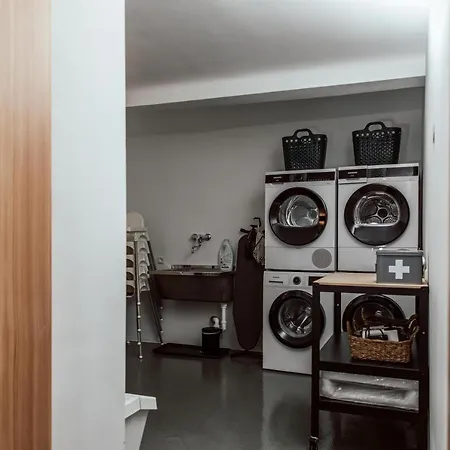 The Salt Townhouse アパートホテル ハライン