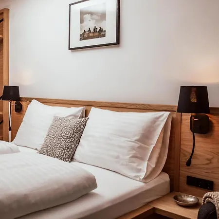 The Salt Townhouse Apart-hotel