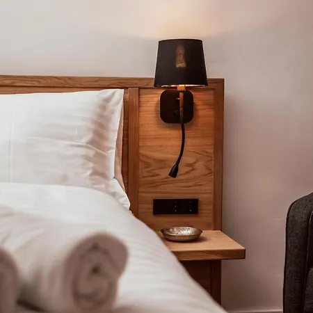 The Salt Townhouse Apartmanhotel 3*