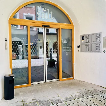 Apartahotel The Salt Townhouse