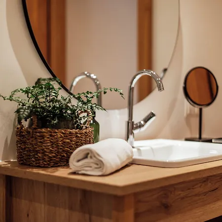 Apartahotel The Salt Townhouse 3*