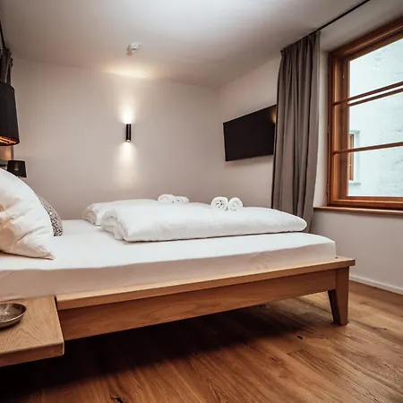 The Salt Townhouse 3* 할레인