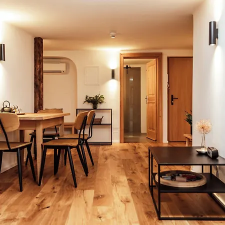 The Salt Townhouse 3*