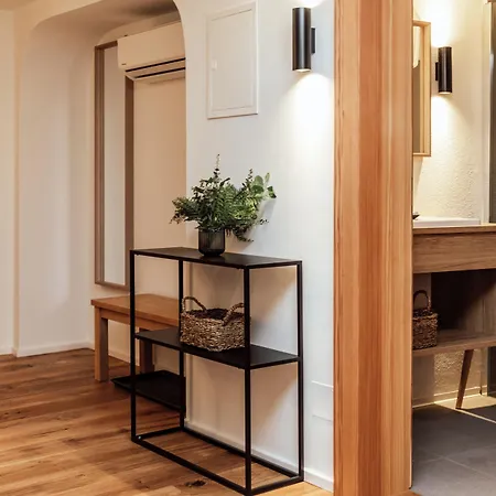 The Salt Townhouse Apart-hotel