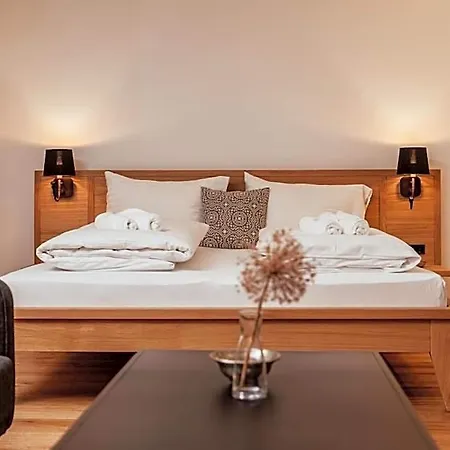 The Salt Townhouse Apartmanhotel Hallein